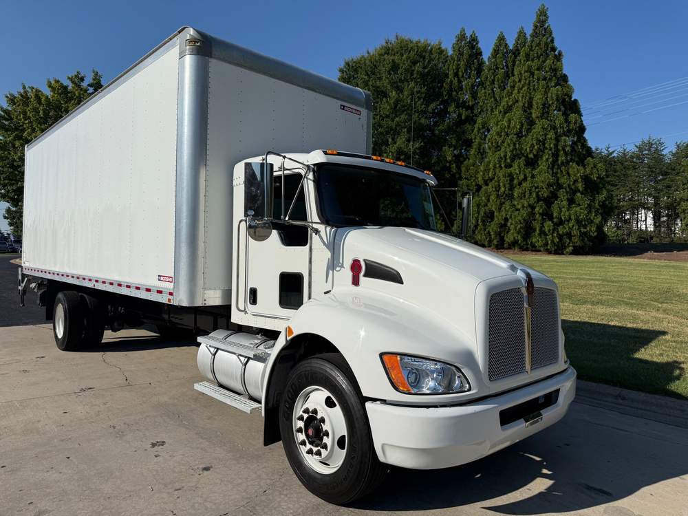 Used 2022 Kenworth T270