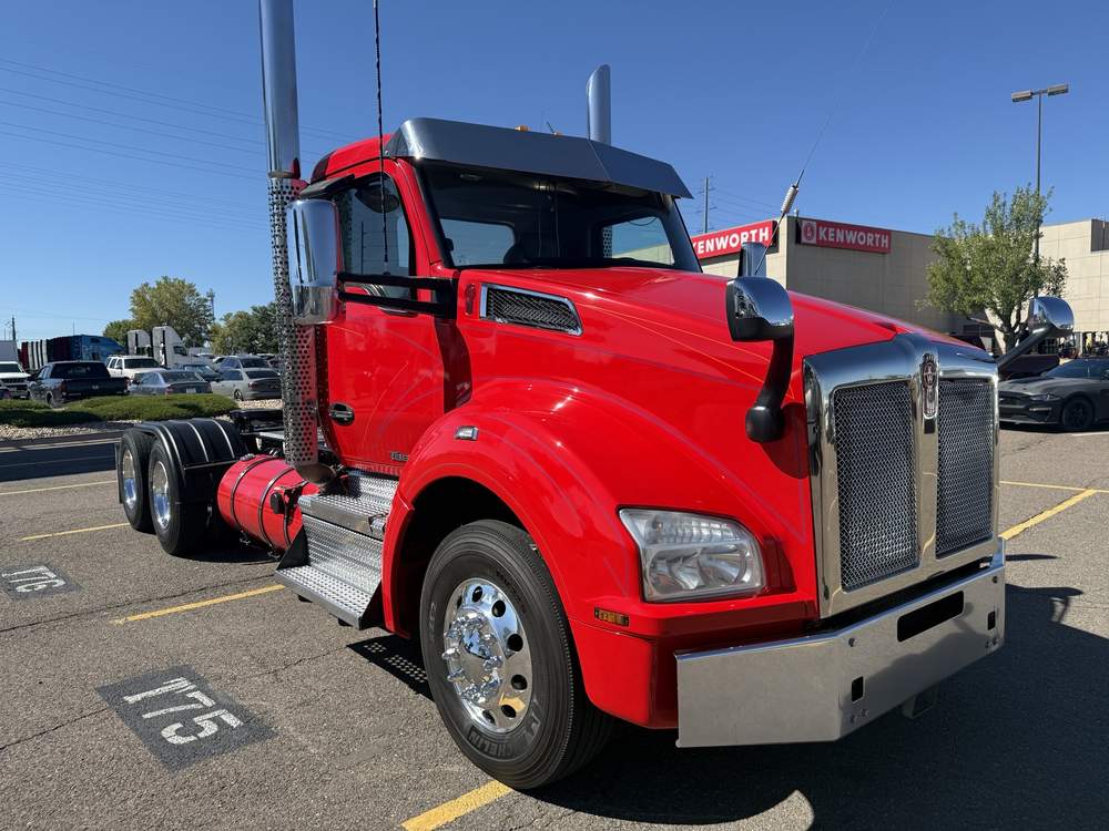 Used 2020 Kenworth T880