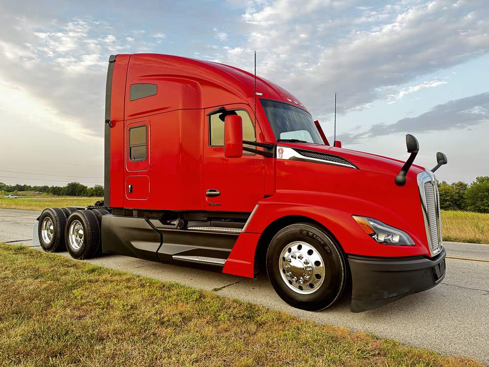 Used 2024 Kenworth T680