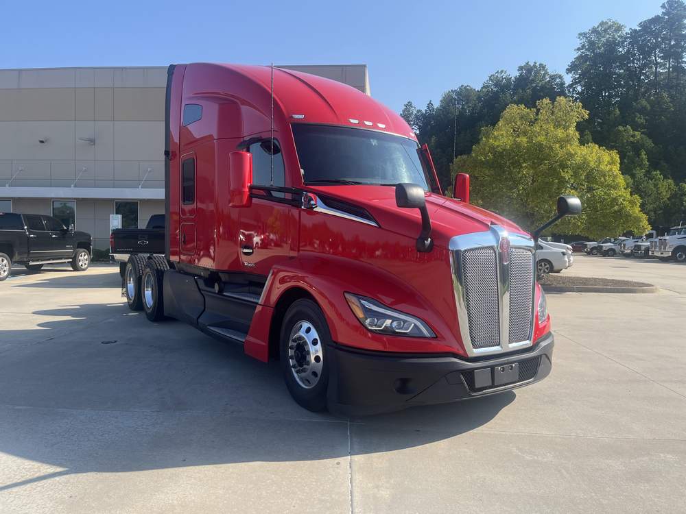 Used 2024 Kenworth T680