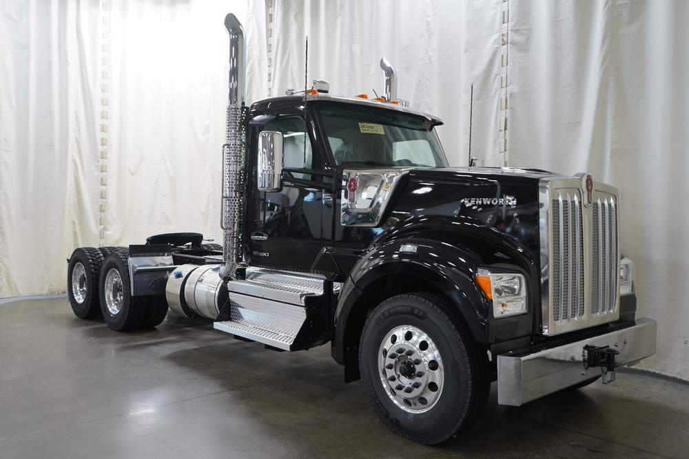 New 2027 Kenworth W990