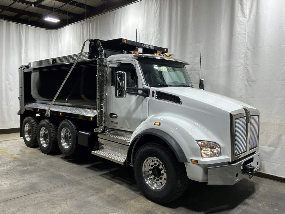 New 2027 Kenworth T880