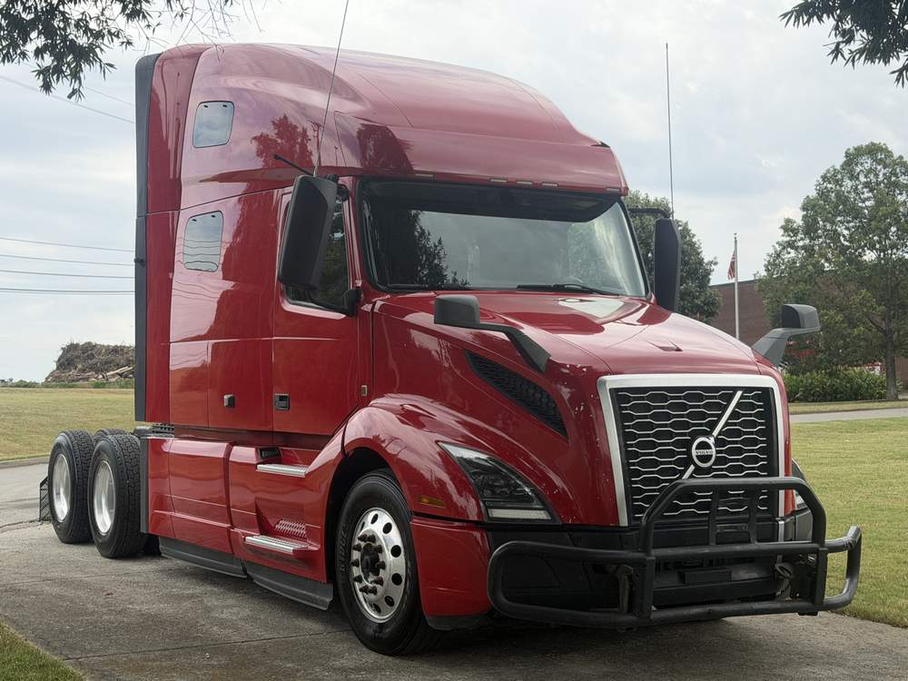 Used 2022 Volvo VNL64T760