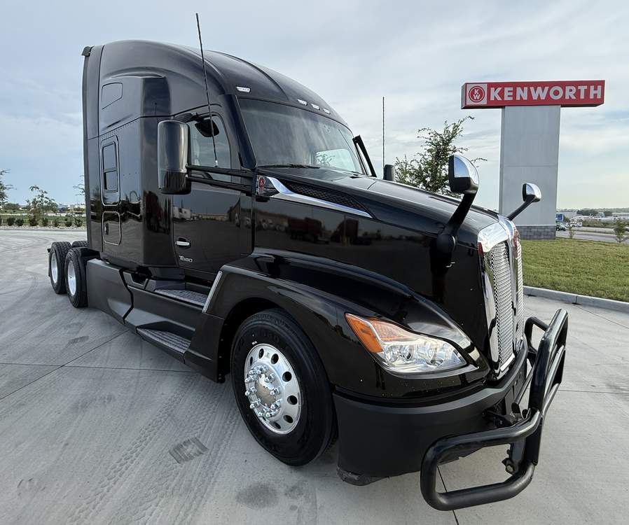 Used 2023 Kenworth T680