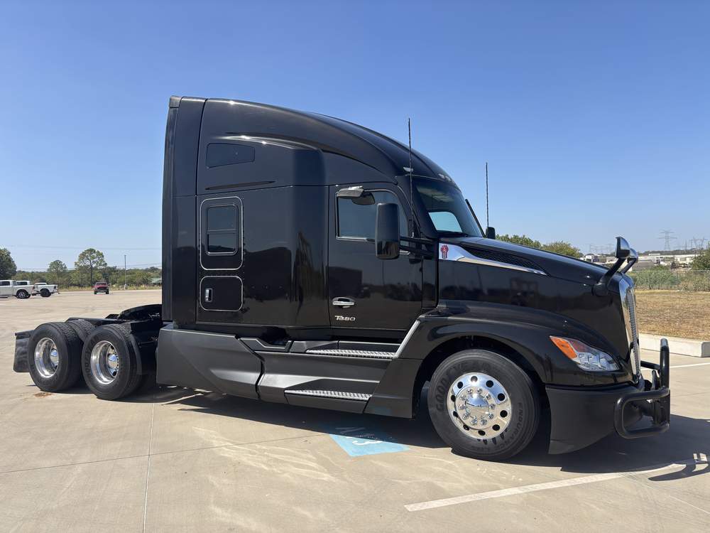 Used 2023 Kenworth T680
