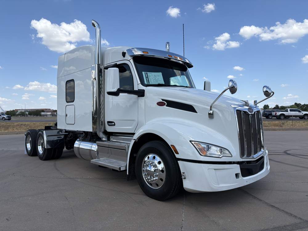 Used 2022 Peterbilt 579