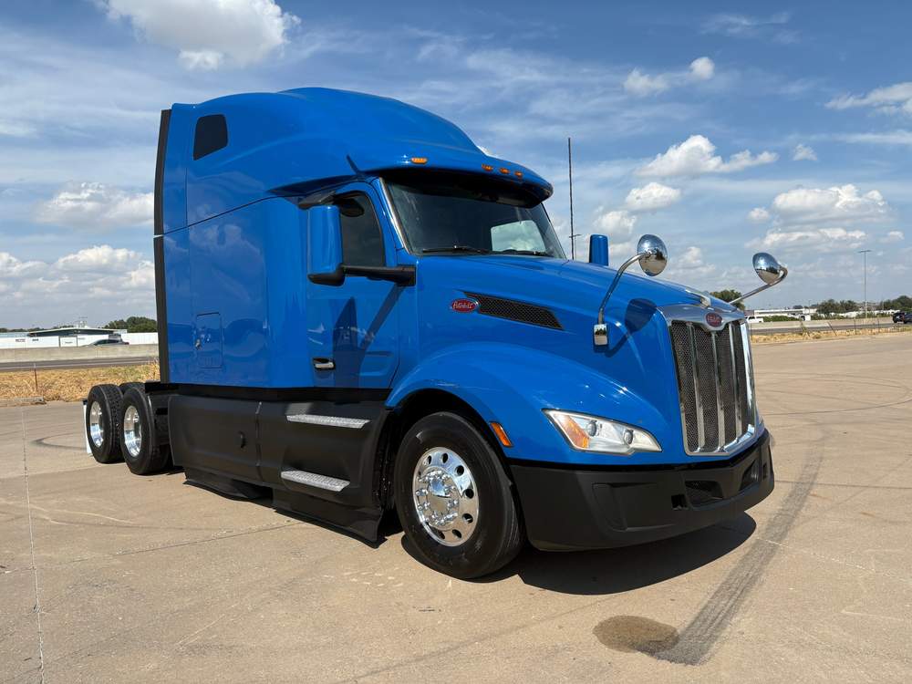 Used 2022 Peterbilt 579