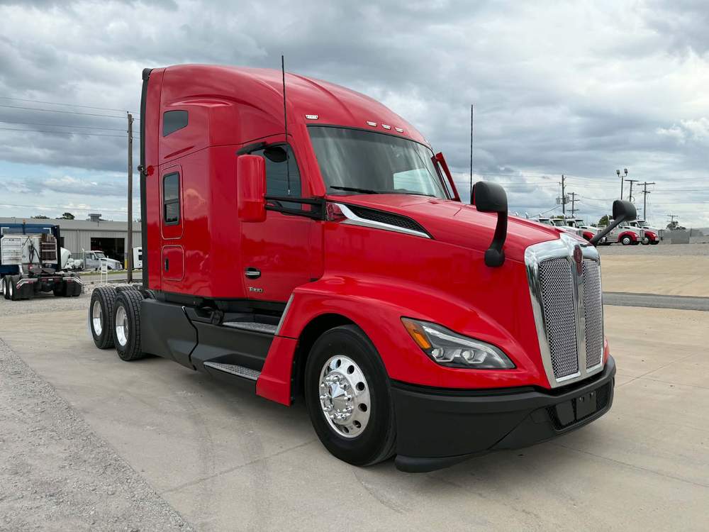 Used 2023 Kenworth T680