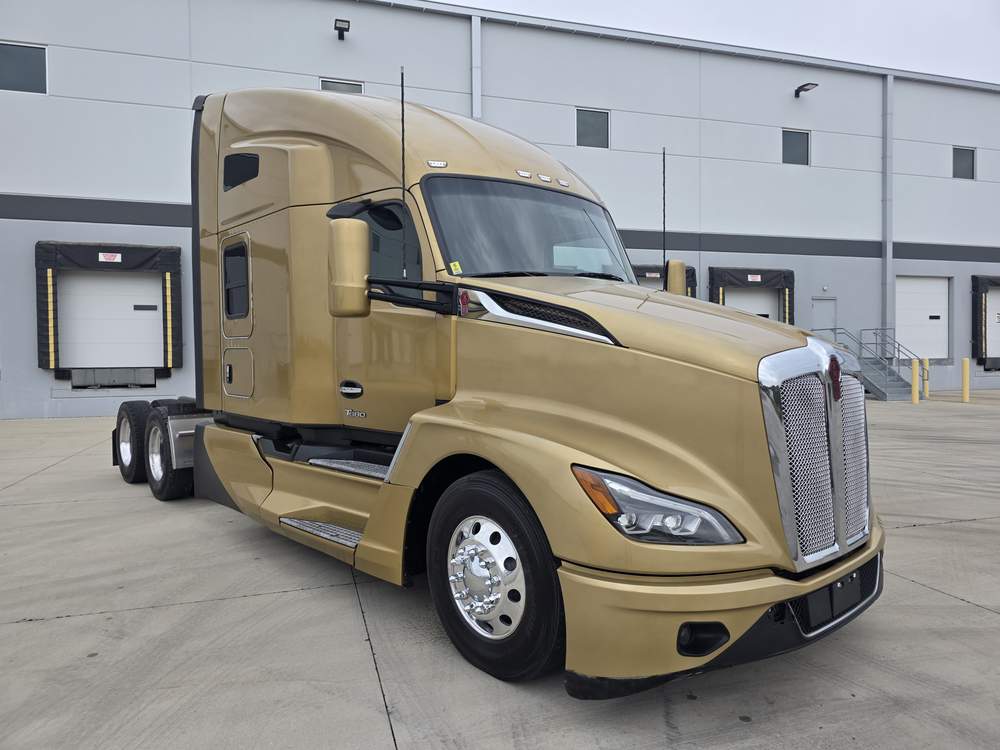 Used 2023 Kenworth T680