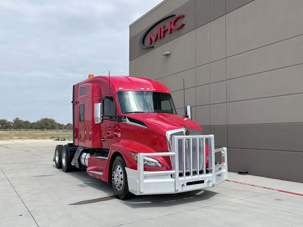 Used 2022 Kenworth T680