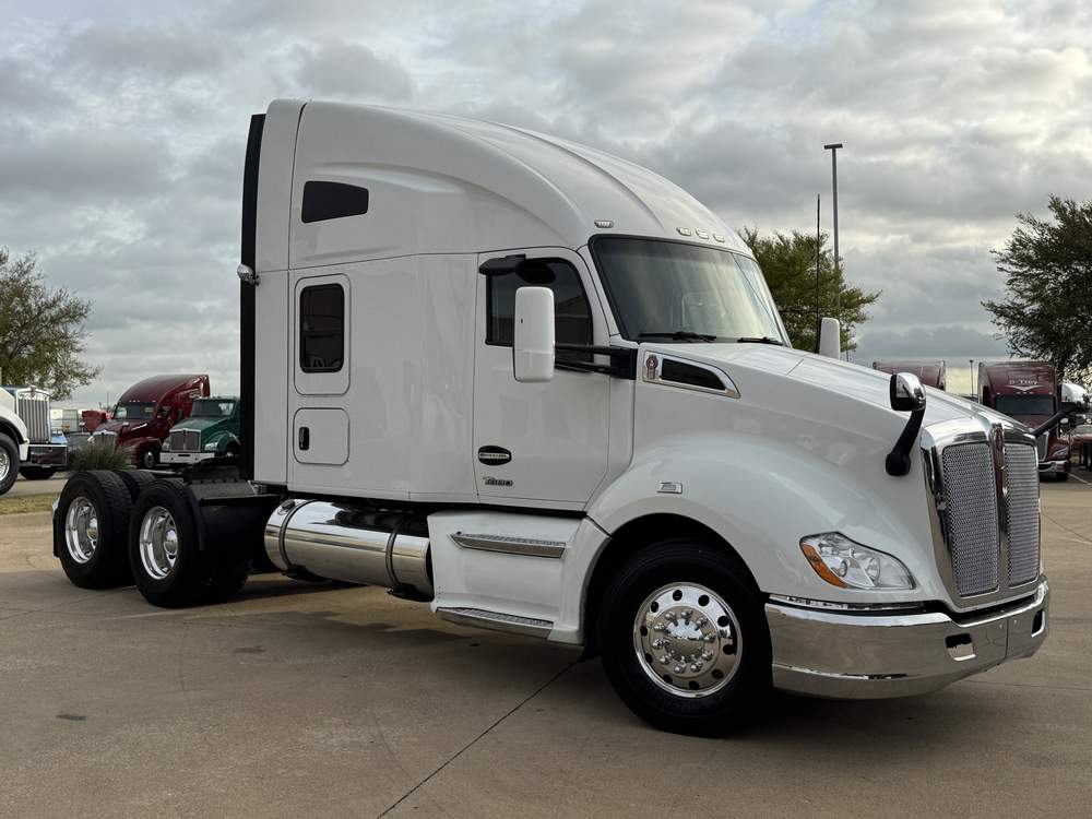 Used 2022 Kenworth T680