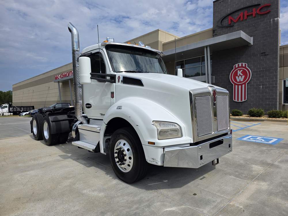 Used 2020 Kenworth T880