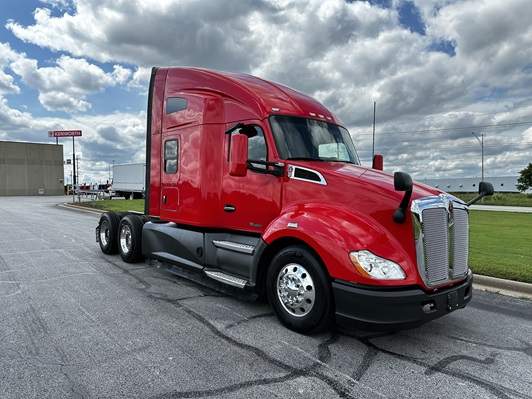 Used 2022 Kenworth T680
