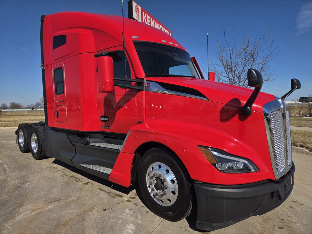 Used 2023 Kenworth T680