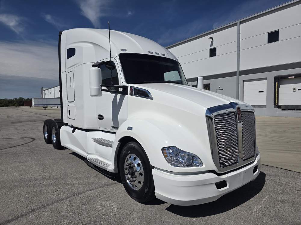 Used 2022 Kenworth T680
