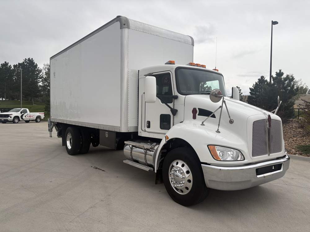 Used 2022 Kenworth T270