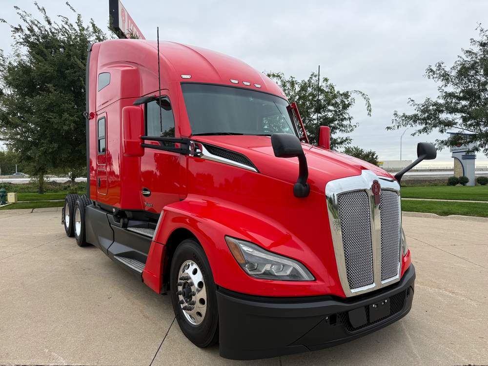 Used 2023 Kenworth T680