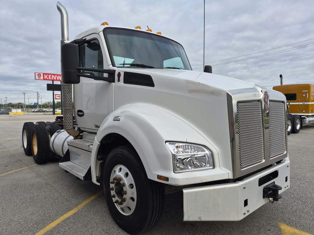 Used 2018 Kenworth T880