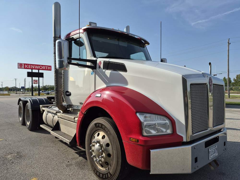 Used 2018 Kenworth T880