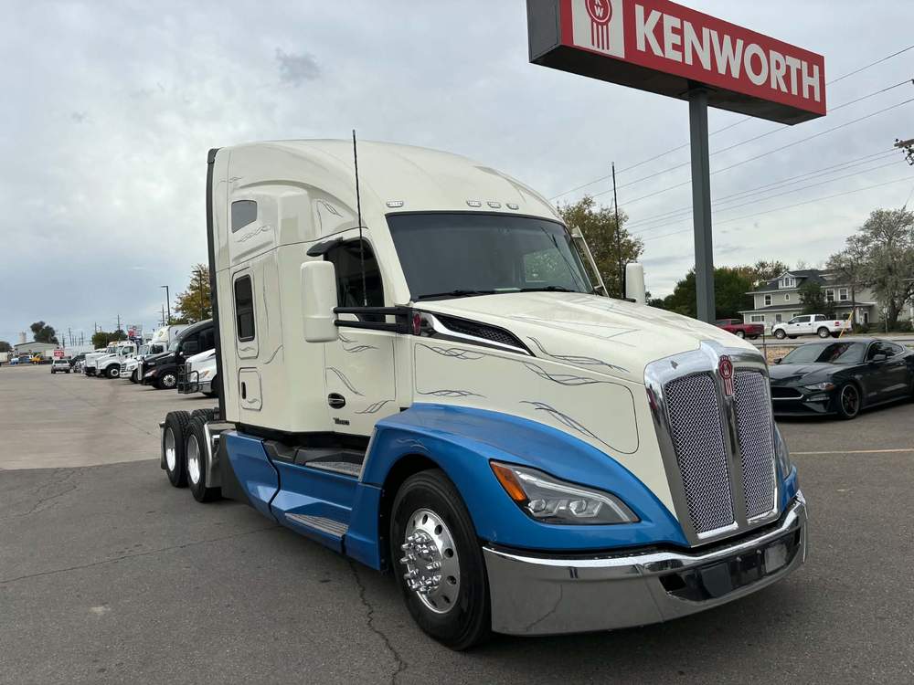Used 2024 Kenworth T680