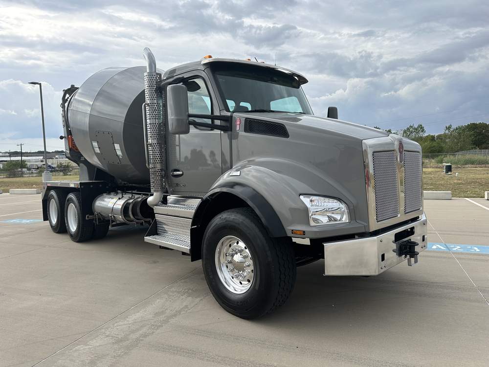 Used 2026 Kenworth T880