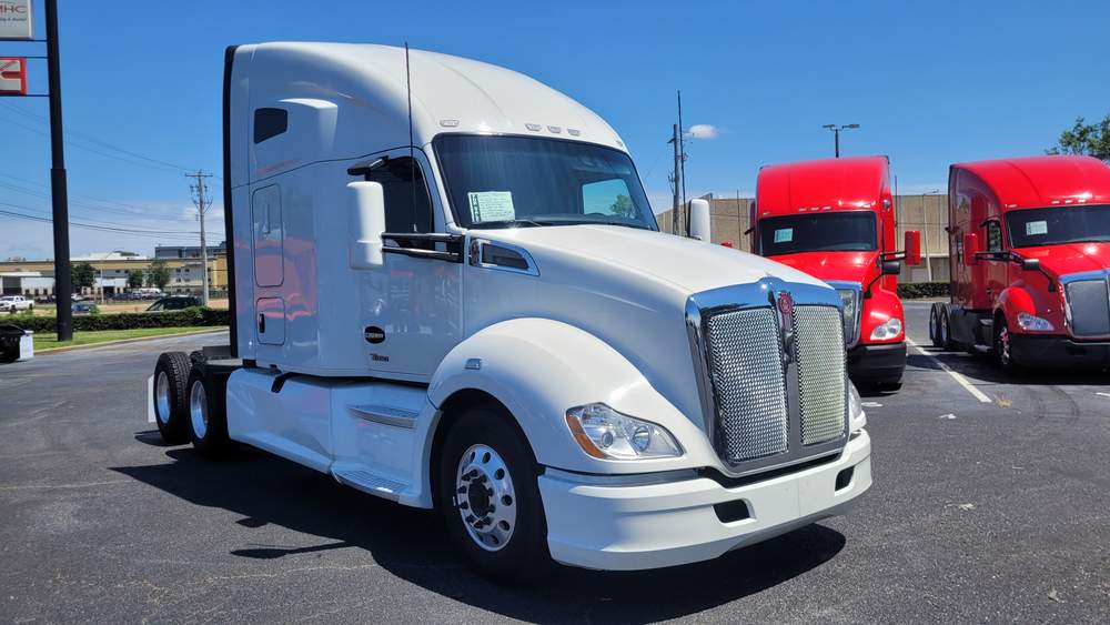 Used 2022 Kenworth T680