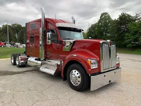 New 2027 Kenworth W990