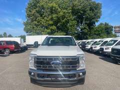 2026 Ford F350 photo 3