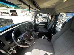 2027 Kenworth T880S photo 3