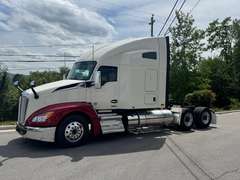 2027 Kenworth T680 photo 2