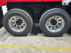 2027 Kenworth T880 photo 3
