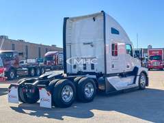2027 Kenworth T680 photo 3