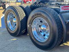 2027 Kenworth T680 photo 7
