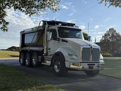 2027 Kenworth T880 photo 2