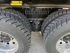 2027 Kenworth T880 photo 4