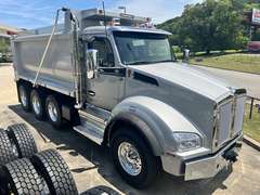 2027 Kenworth T880 photo 1