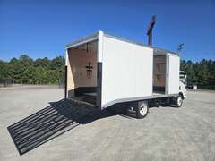 2026 Isuzu NPR-HD photo 5