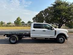 2026 Ford F350 photo 2