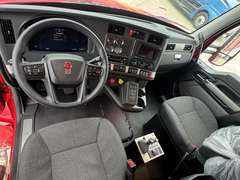 2027 Kenworth T880 photo 10