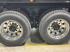 2027 Kenworth T880 photo 4