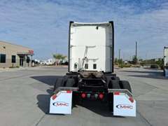 2027 Kenworth T680 photo 5