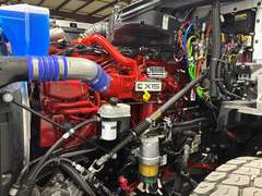 2027 Kenworth T880 photo 6