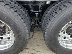 2027 Kenworth T880 photo 4