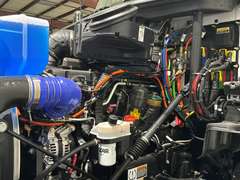 2027 Kenworth T880 photo 5