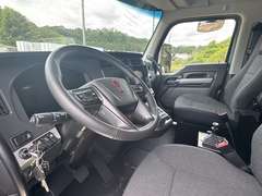 2027 Kenworth T880 photo 3