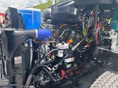 2027 Kenworth T880 photo 6