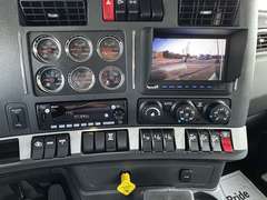 2027 Kenworth T880S photo 3