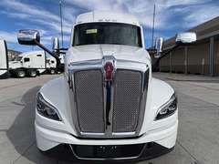 2027 Kenworth T680 photo 8
