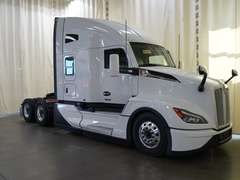 2027 Kenworth T680 photo 1