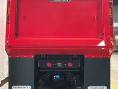 2027 Kenworth T880S photo 4